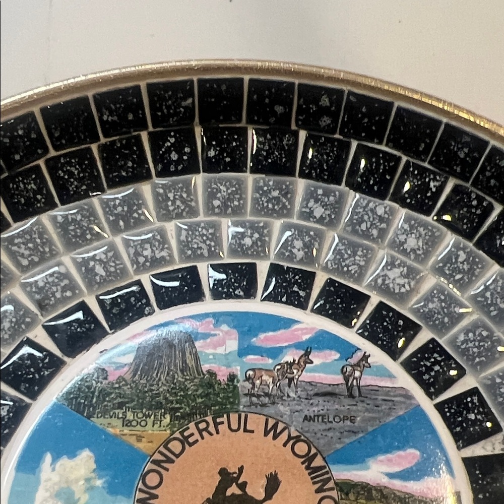 Decorative Mosaic Vintage 70's Wyoming Souvenir Plate - Picture 5 of 5